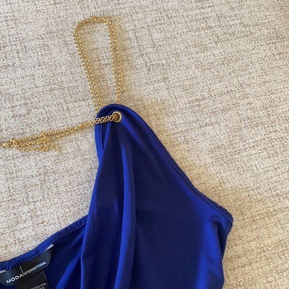 🪞 victorias secret silky cowl neck chain strap  top - Picture 7 of 8